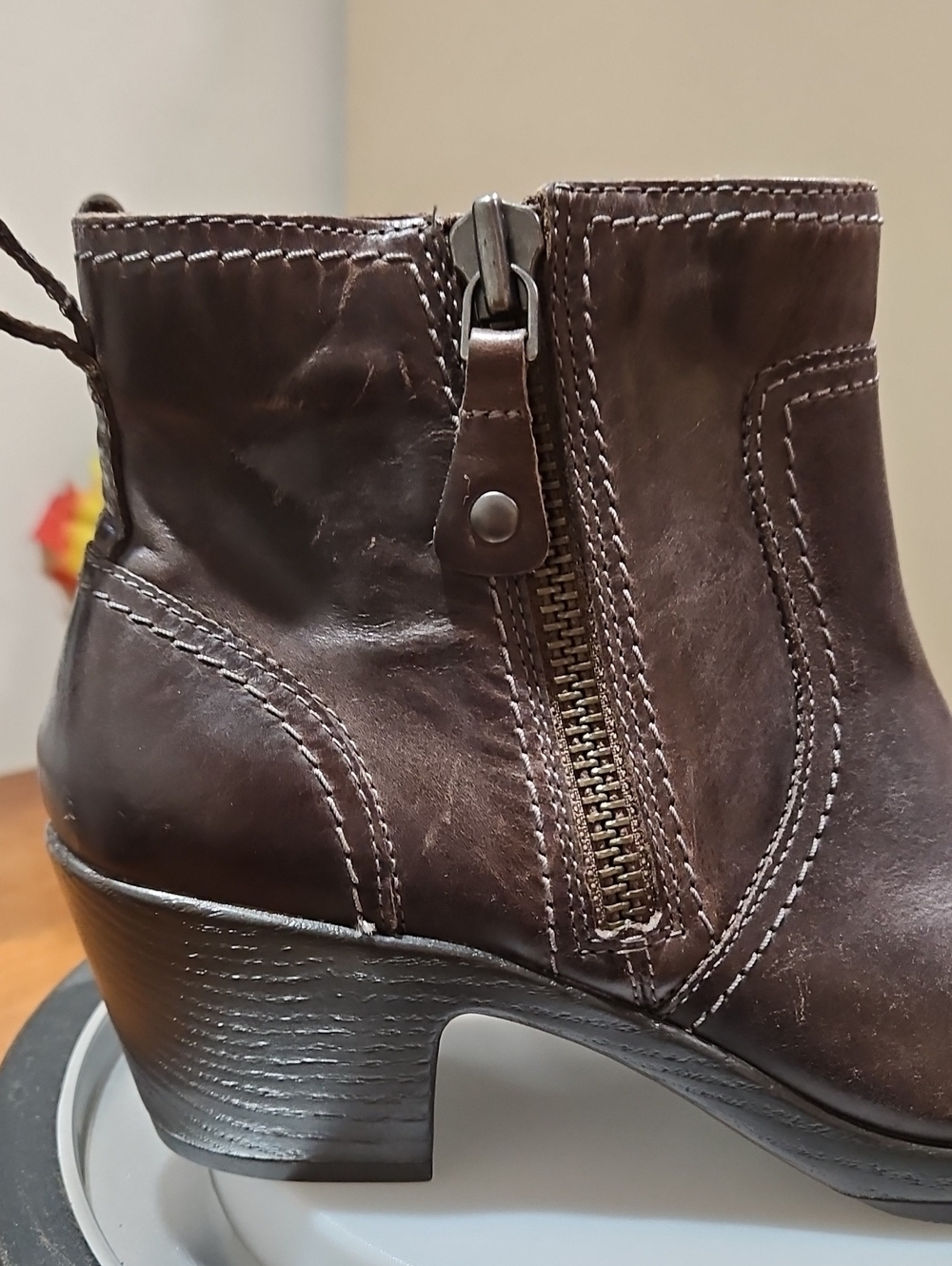 Women's Brown Leather Ankle Booties with Side Zip - Picture 3 of 14